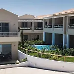 Crystal Waters Hotel