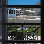 Crystal Waters Hotel 4*