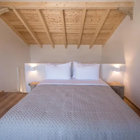 Crystal Waters نِكيانا