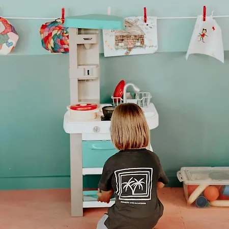 فندق Crystal Waters نِكيانا