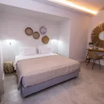 Отель Crystal Waters 4*