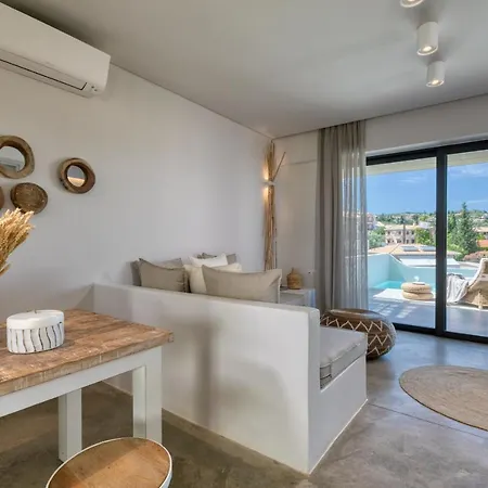 Crystal Waters 4* Никиана