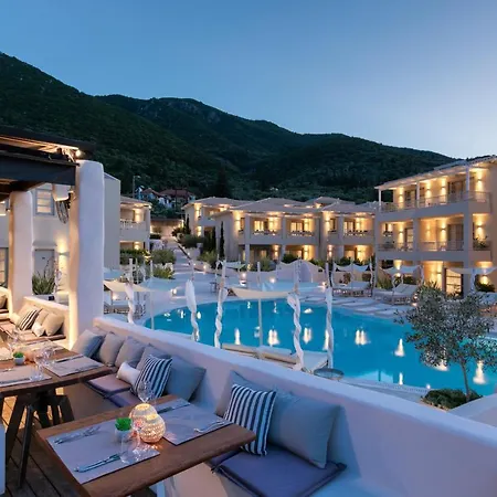 Crystal Waters 4* Nikiána