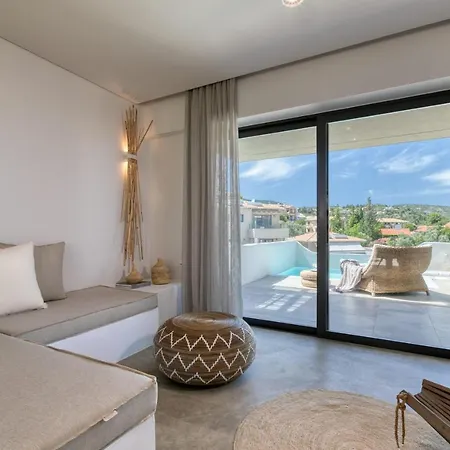 Crystal Waters Szálloda