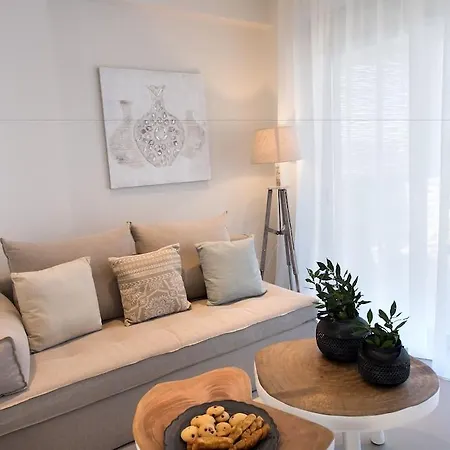 Crystal Waters Szálloda 4*