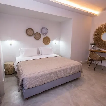 Ξενοδοχείο Crystal Waters 4*