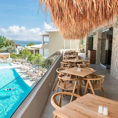 Crystal Waters 4* Никиана