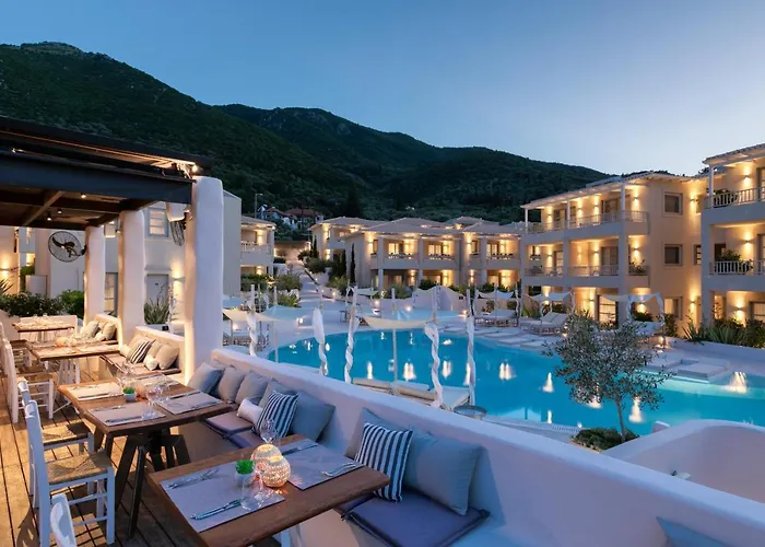 Crystal Waters 4* Nikiana