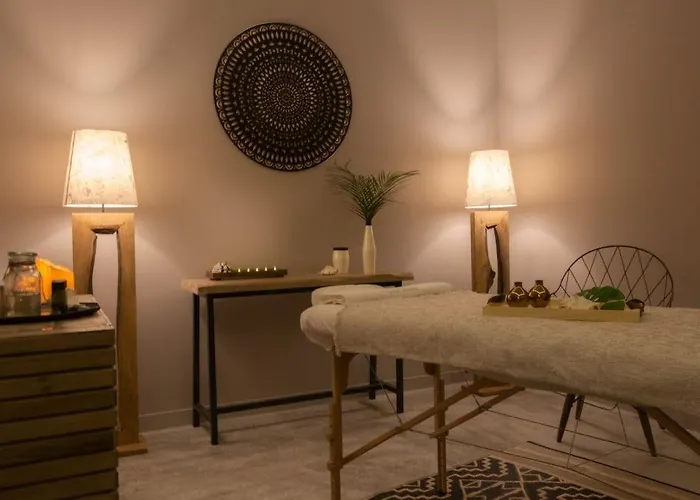 Hotel Crystal Waters