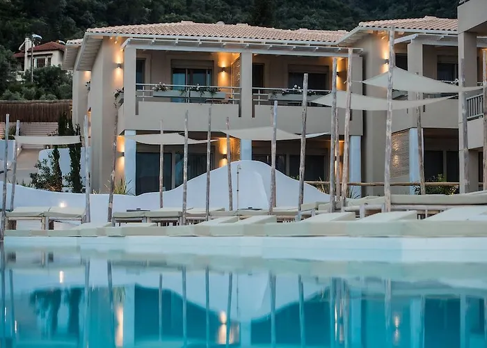 Crystal Waters 4* Nikiana