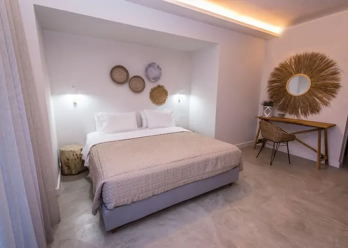 Hotel Crystal Waters 4*