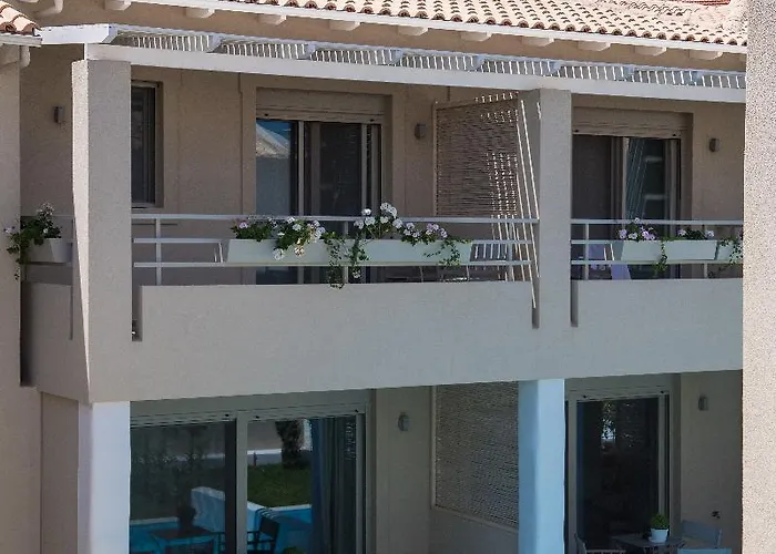 Crystal Waters 4* Nikiana